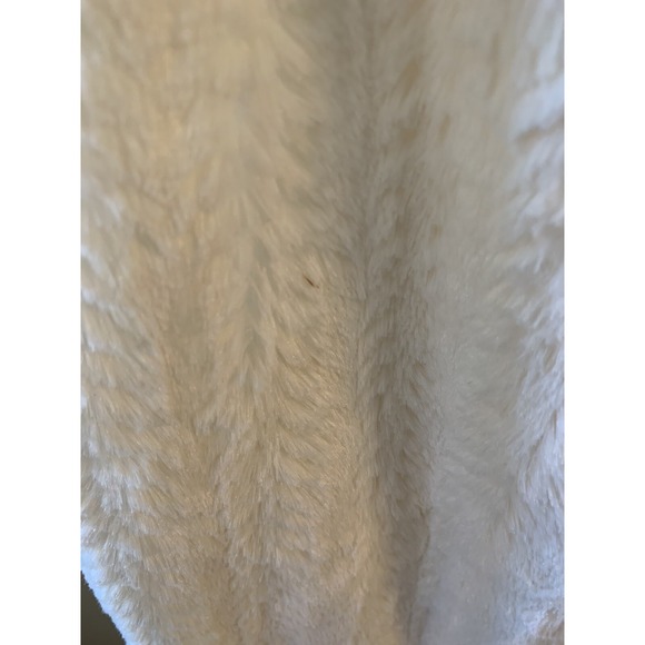 KnitWorks SOFT Classy Fashionable White Girls Fur Style Vest Sz Girls L - Picture 5 of 6